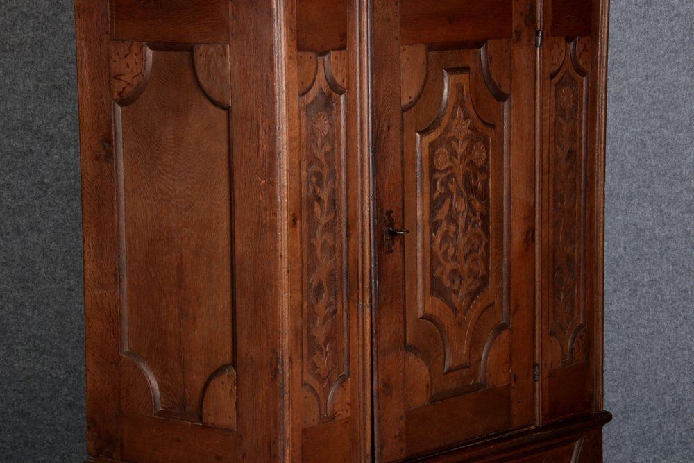 photo vintage Small Baroque 1 Door Cabinet In Oak, 18th Century
