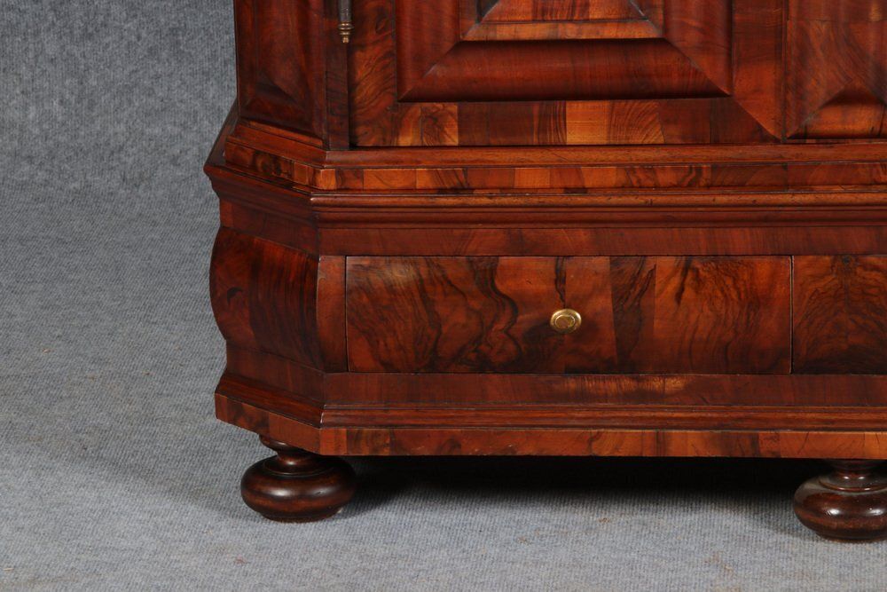 photo furniture Baroque Cabinet In Walnut, Frankfurt, Germany, 18th Century