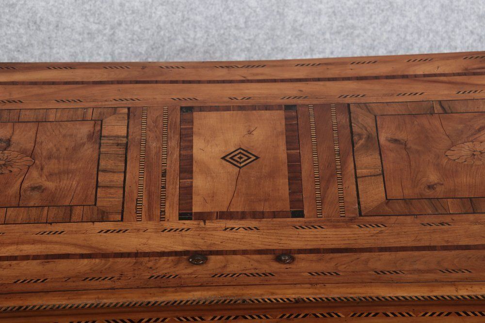 4863.0 Antique Chest In Cherrywood, 1800 photo