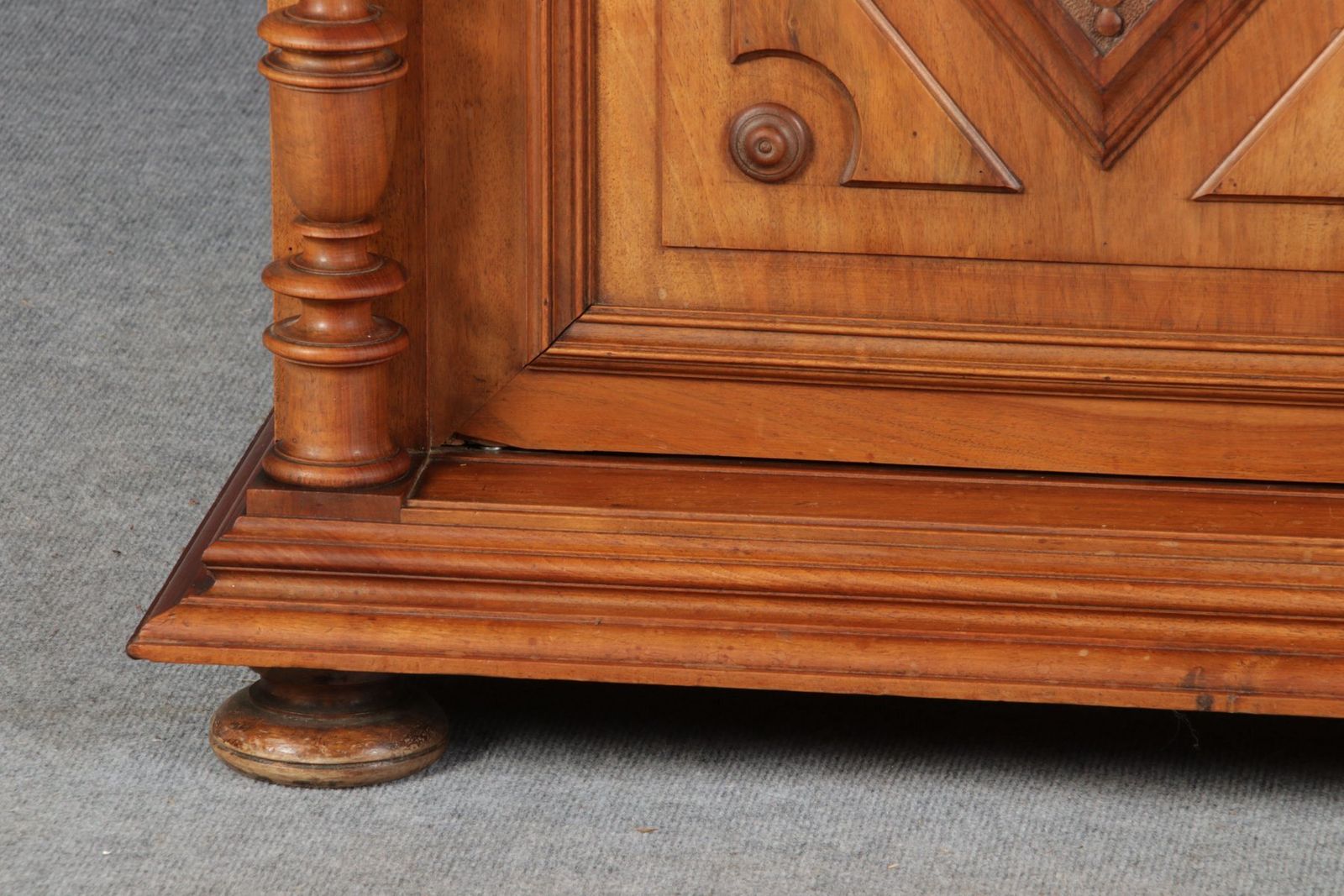 Antique Historicism Buffet In Walnut, 19th Century photo vintage