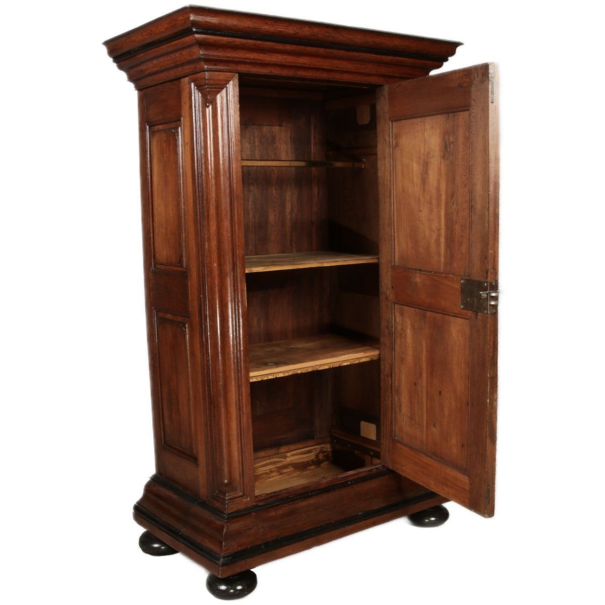 Antique Frankfurt Wave Cabinet In Oak, 1750 photo Furniture