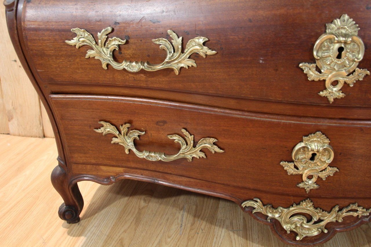 photo furniture Regency Chest Of Drawers In Wood
