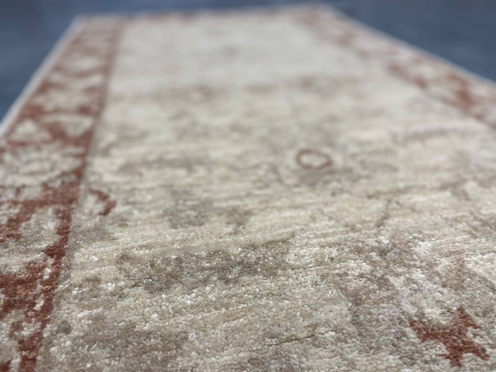 Small Beige Wool Rug, Floral Oriental Carpet 118x65cm Neutral Home Decor photo 381.0