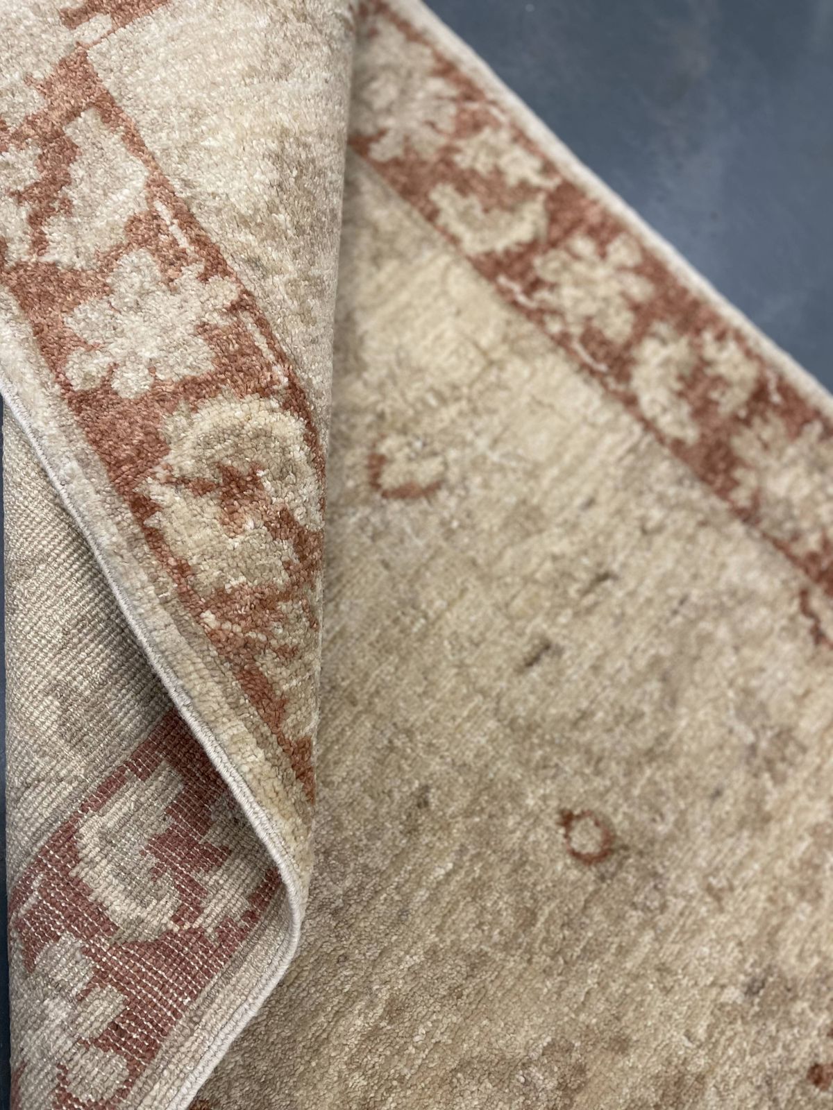 Small Beige Wool Rug, Floral Oriental Carpet 118x65cm Neutral Home Decor photo vinterior