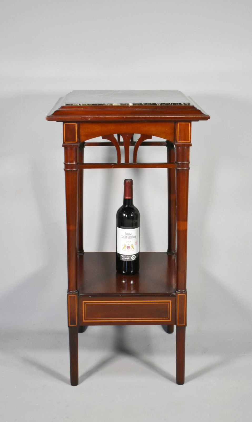 photo vinterior Antique Pair Of French Sellettes Pedestal Tables In Mahogany