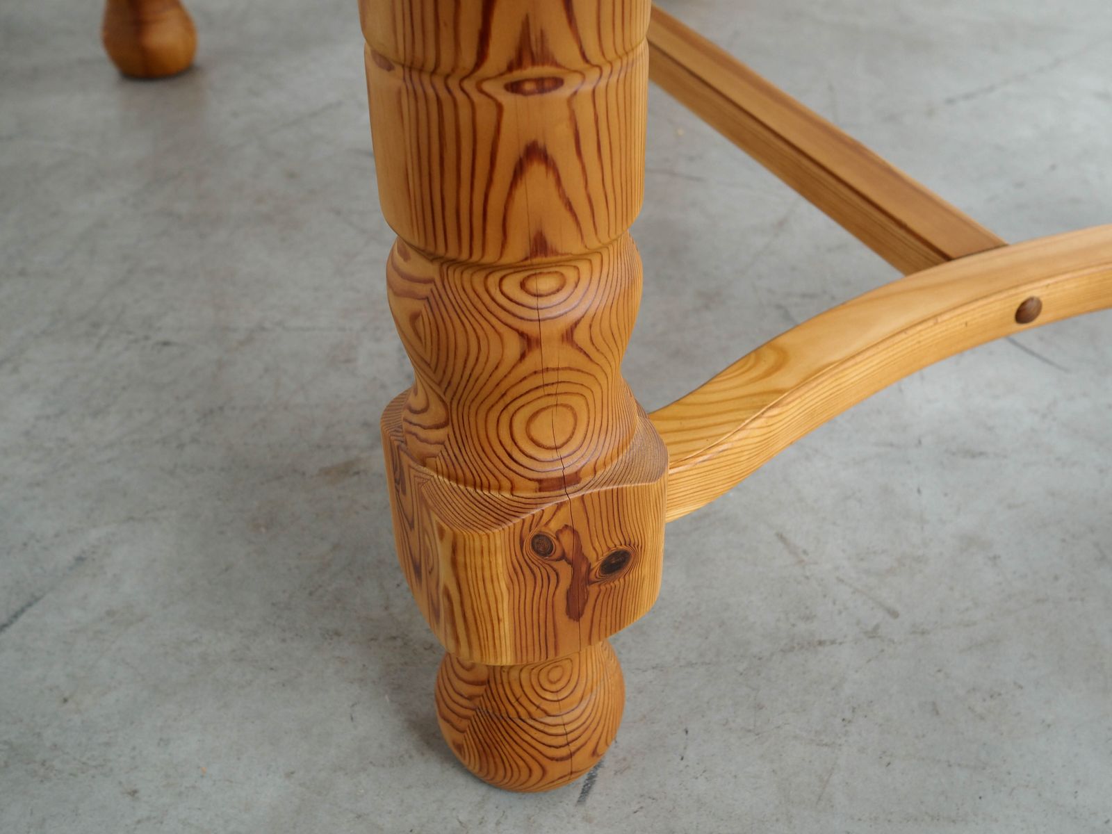 photo furniture Pine Table, Danish Design, 1970s, Production: Denmark