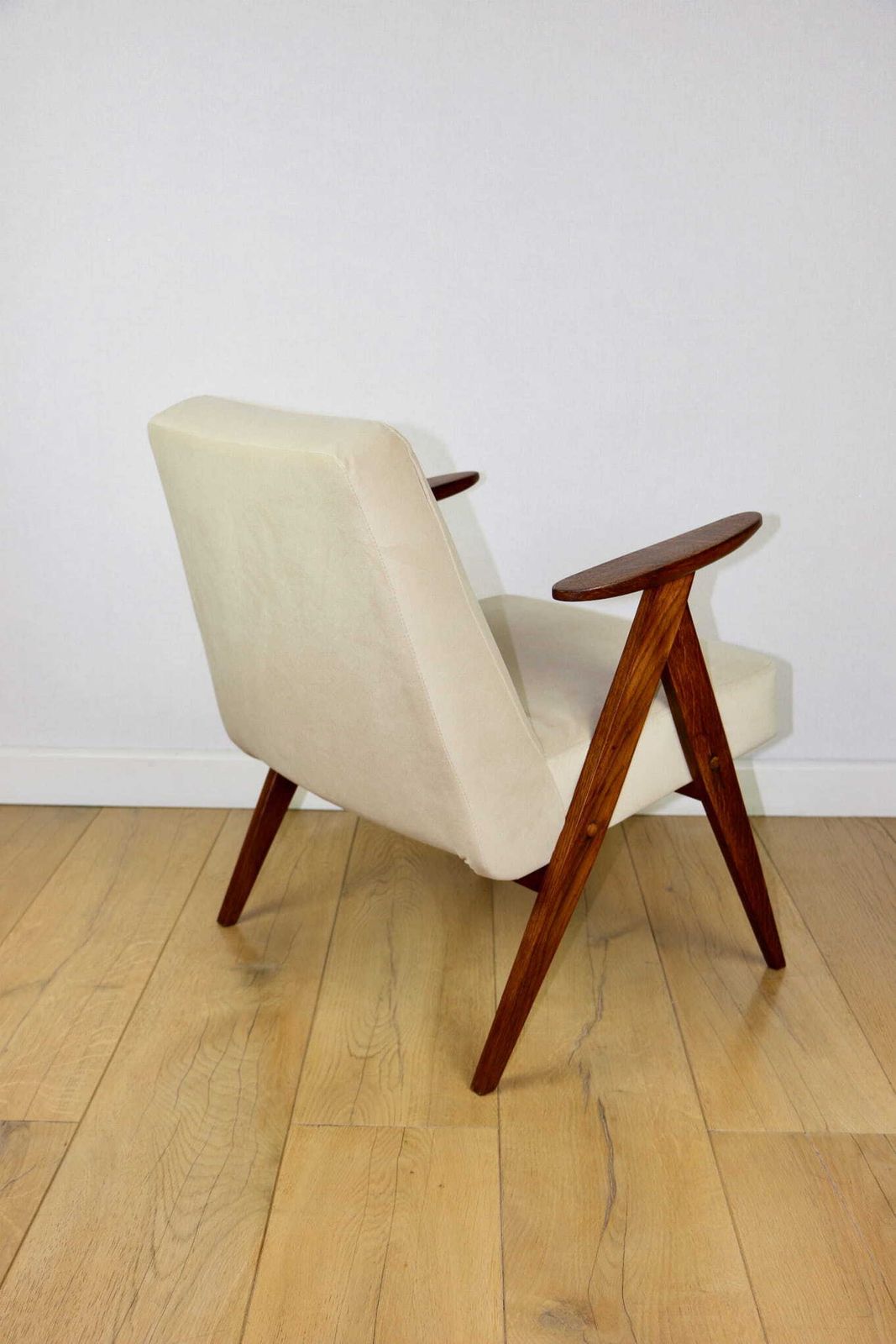 Chierowski 366 Armchair, 1970s Beige Dark Oak 1970s photo Furniture