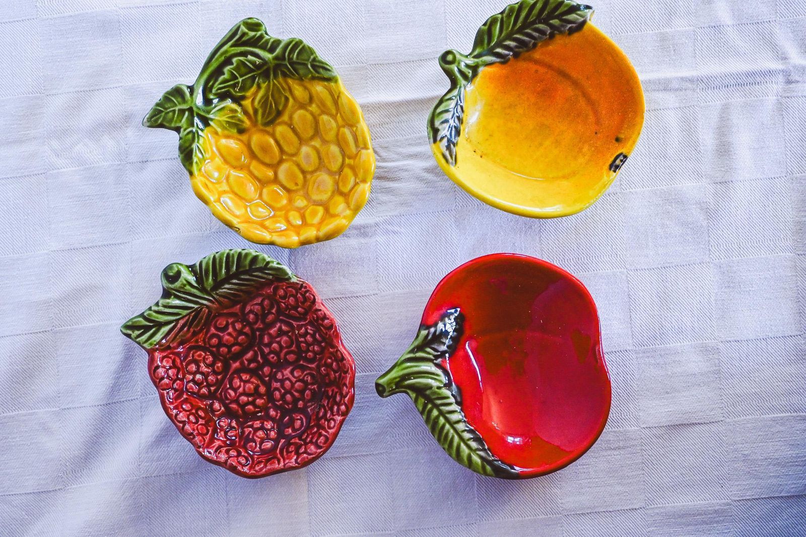 Set Of 4 Vintage Italian Majolica Fruit Plates 10cm Bread Plates Tea Bag Rests Lemon Strawberry Pear Ceramic Fruit Dishes