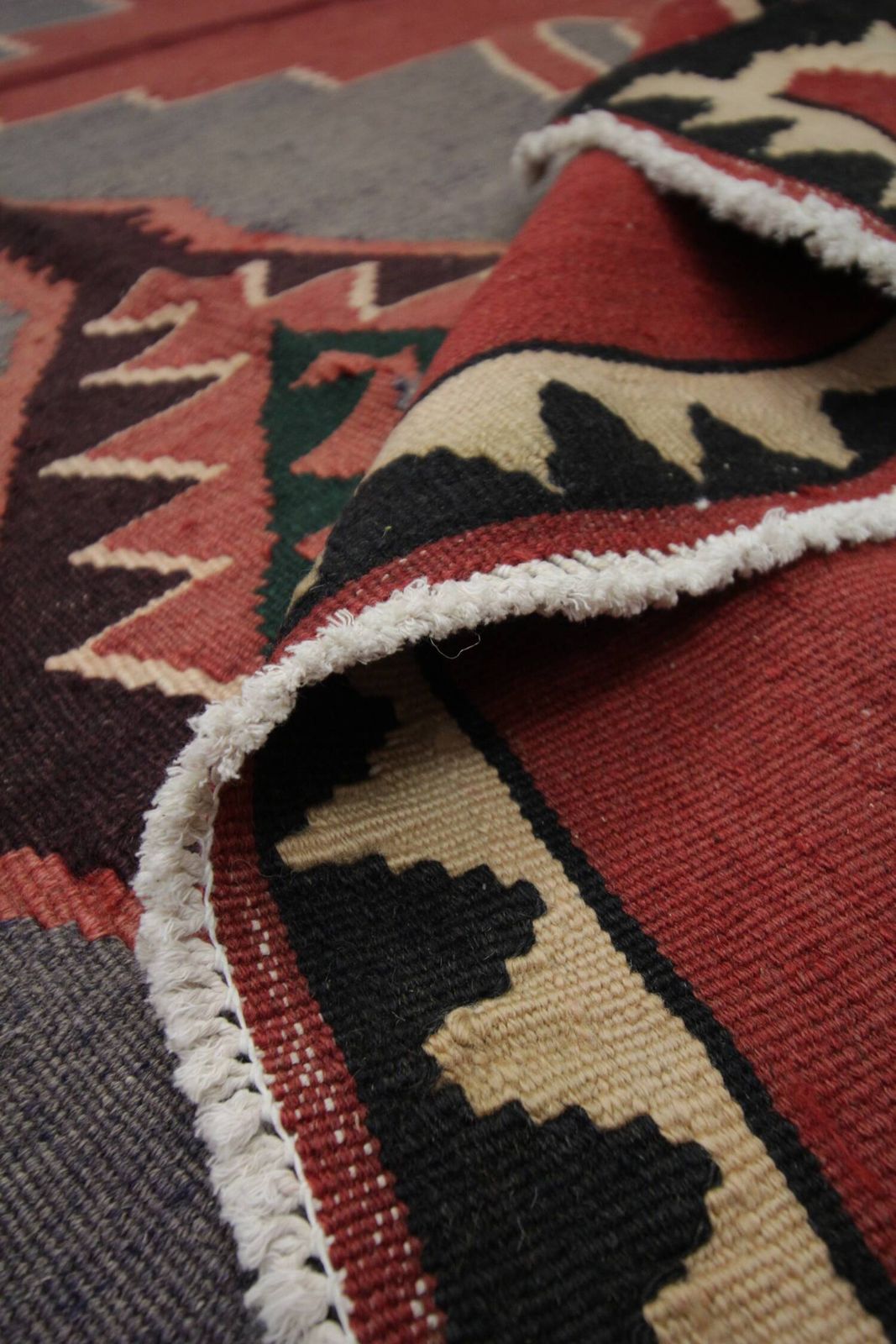 photo furniture Kilim Rug In Grey And Burgundy Wool, 1970s
