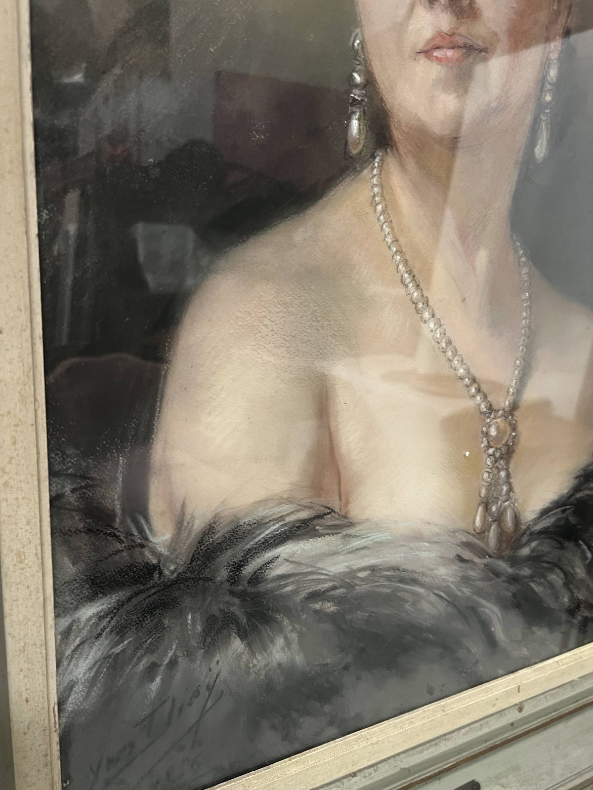 "Woman With Bare Shoulders By Yves Diey" Bust Portrait photo vinterior
