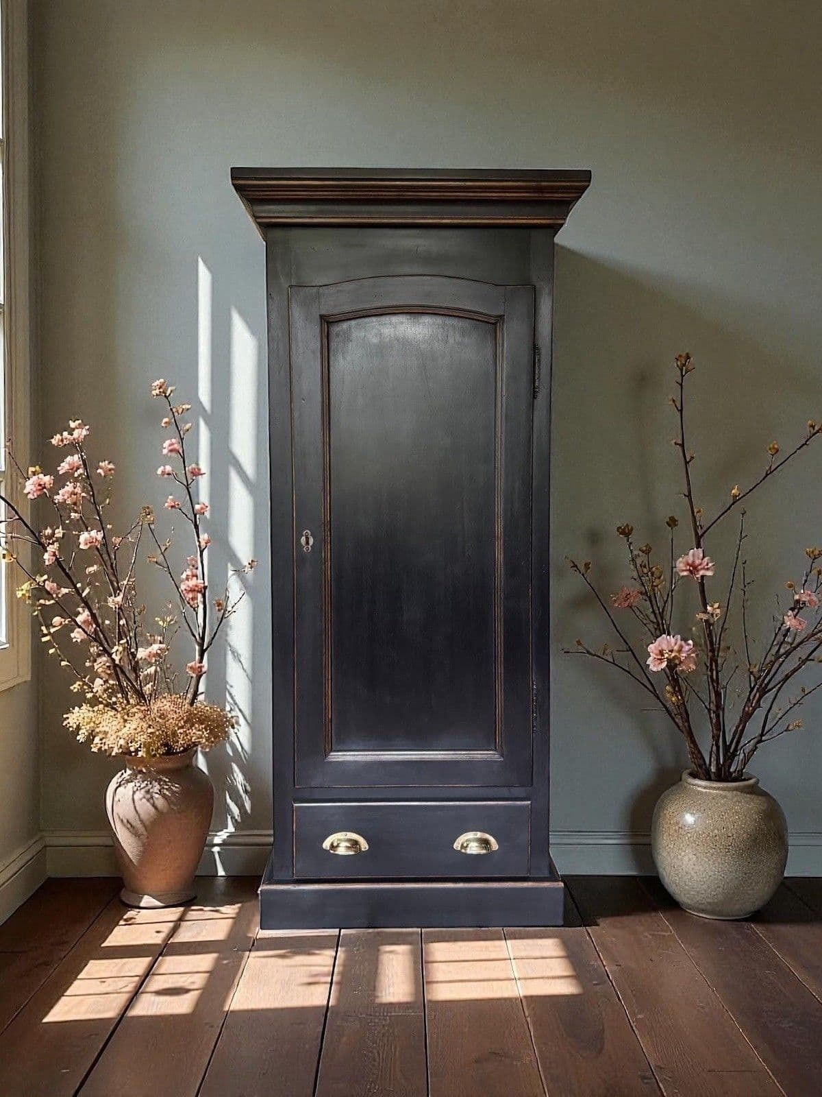 Repro Black Antique Style Solid Oak Linen Larder Kitchen Hall Toy Cupboard