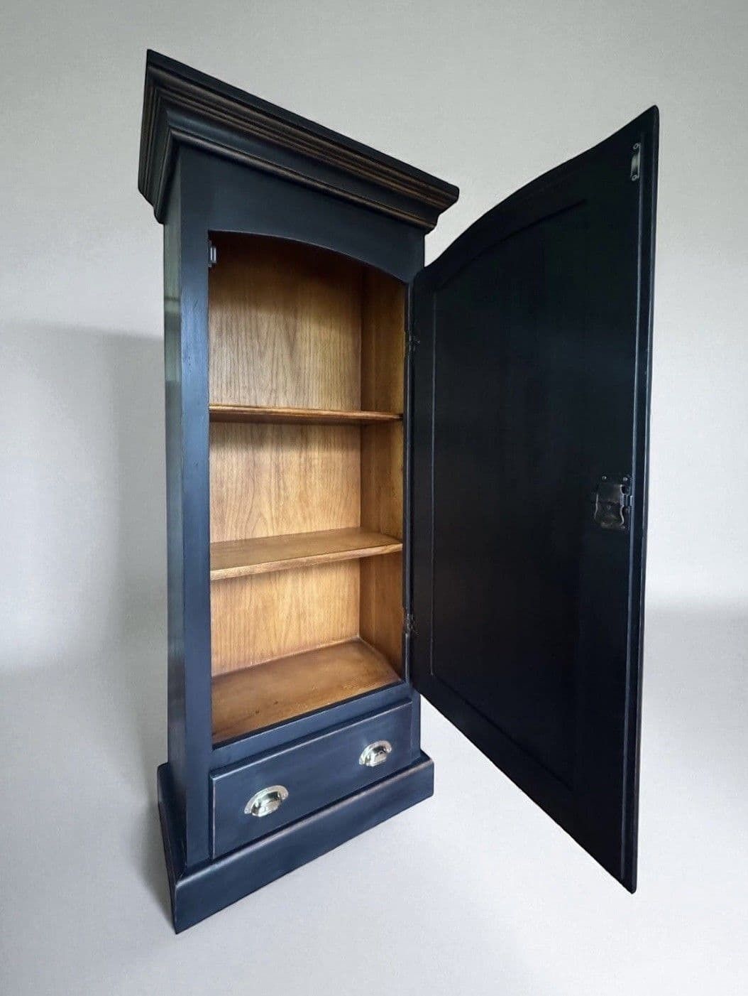 Repro Black Antique Style Solid Oak Linen Larder Kitchen Hall Toy Cupboard photo Furniture
