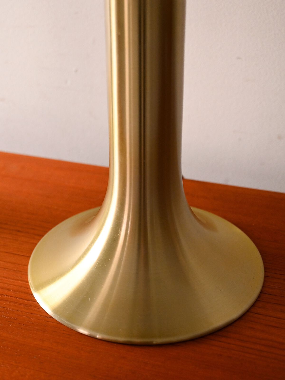 photo buy Pair Of Bn 26 Lamps By Hans Agne Jakobsson