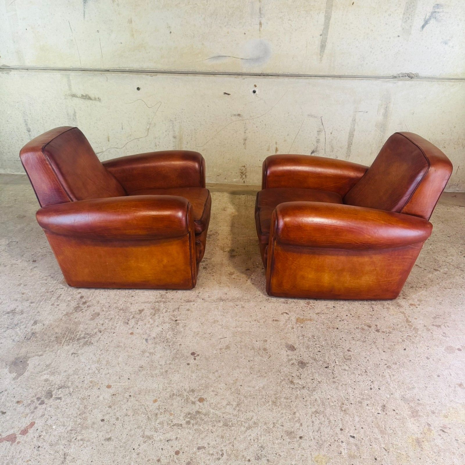 Pair Of Vintage Art Deco Style Italian Tan Leather Club Chairs By Baxter #A765 photo vinterior