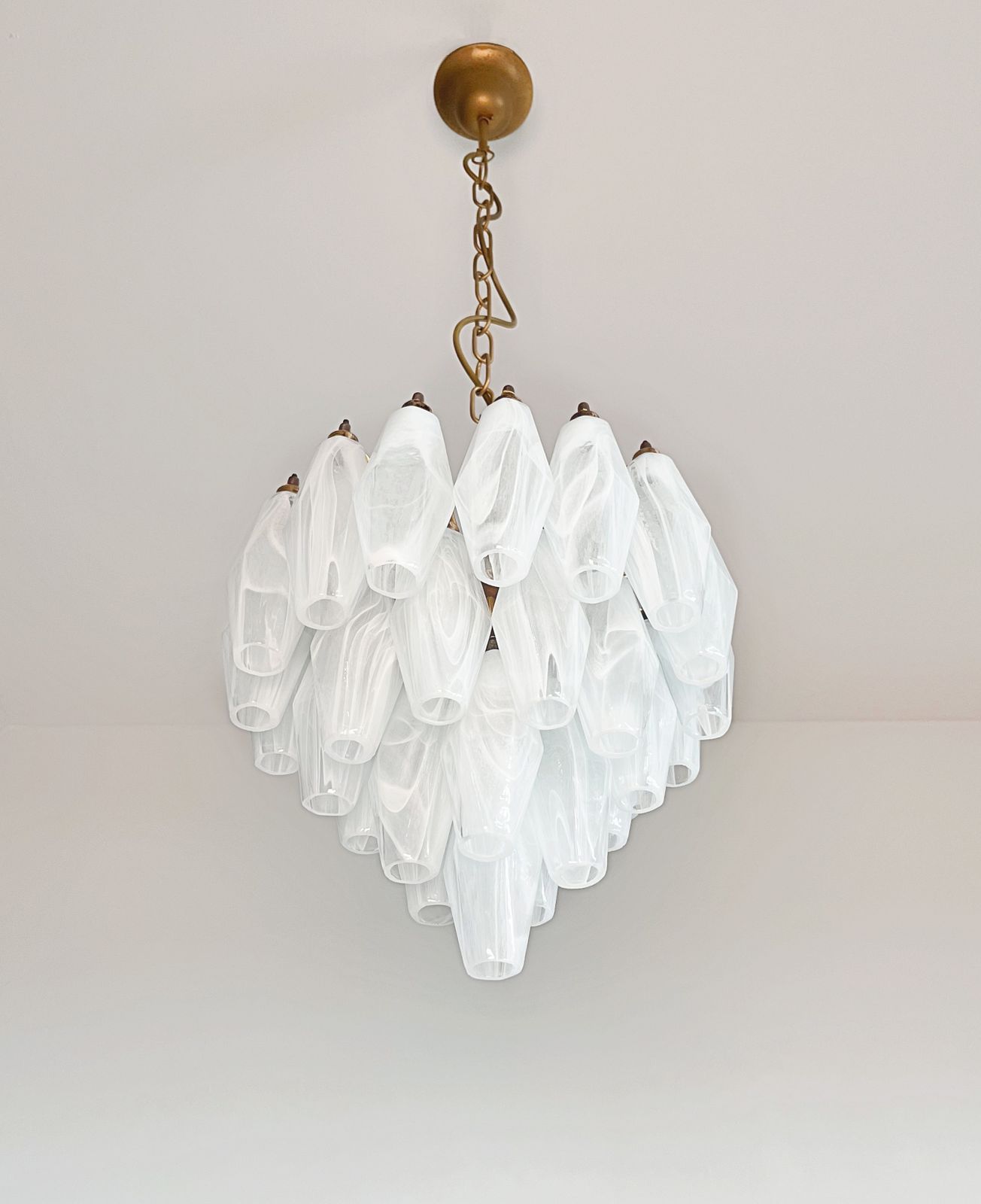 805.0 Elegant Murano Alabaster White Poliedri Chandelier   Carlo Scarpa Design photo