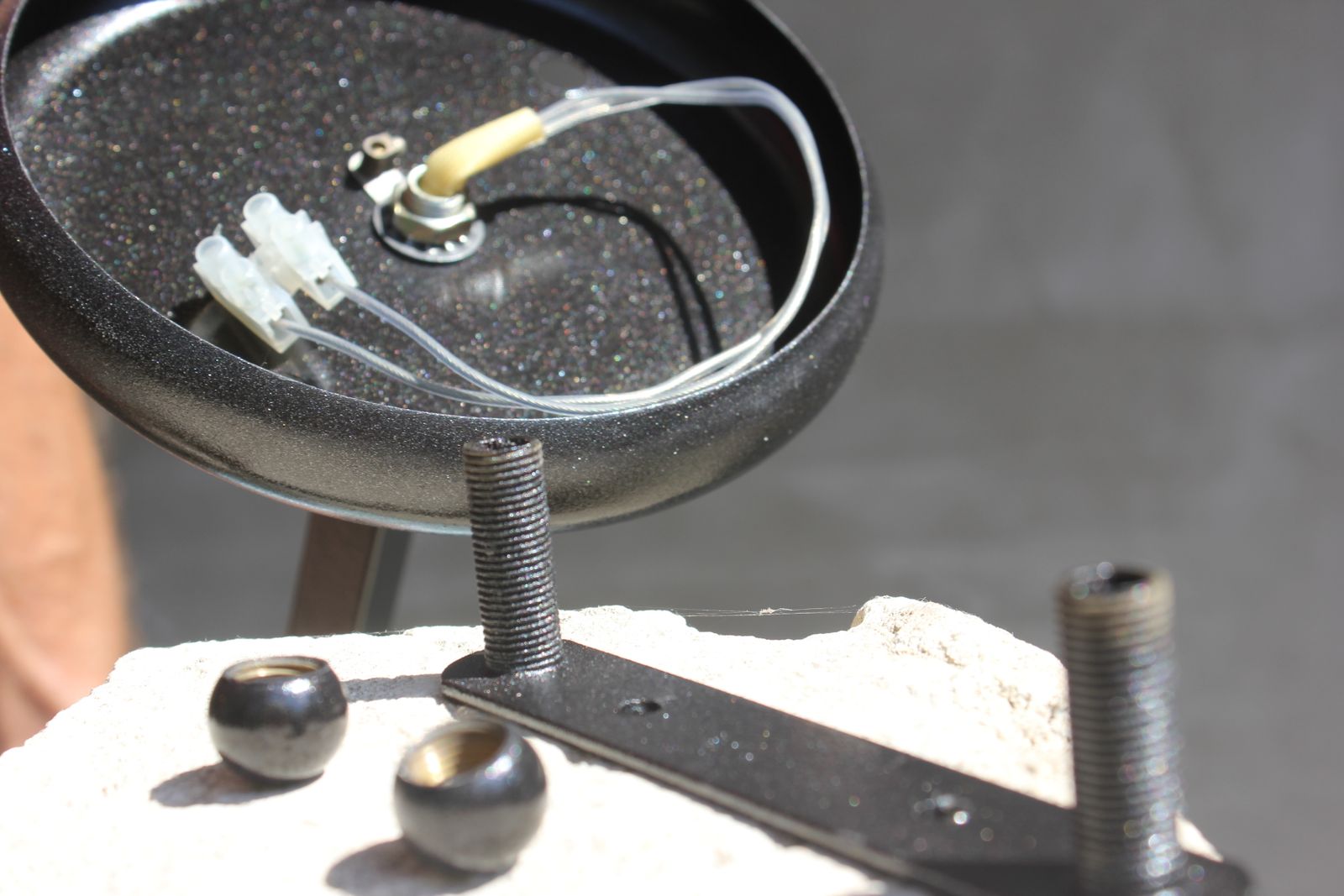 photo vinterior Modernist Pendant Light Metal Glass Shade 1980s Italian Ceiling Lamp Artistic Lighting