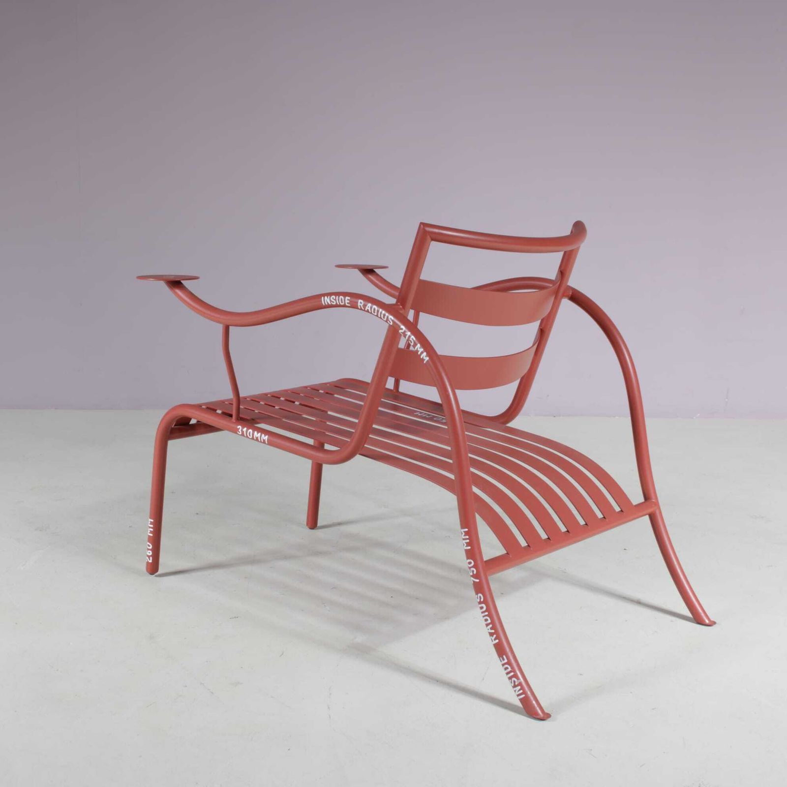 photo furniture “Thinking Man’s Chair” By Jasper Morrison For Cappellini, Italy 198