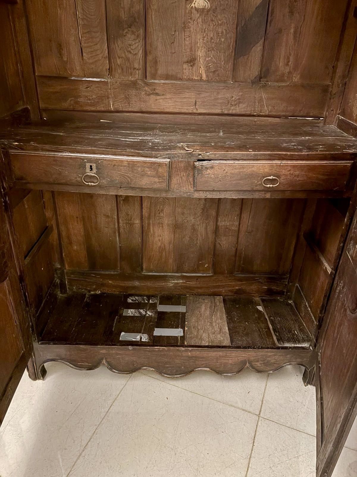 Magnificent Quality Late 17th Century Antique French Provincial Oak Armoire photo vinterior