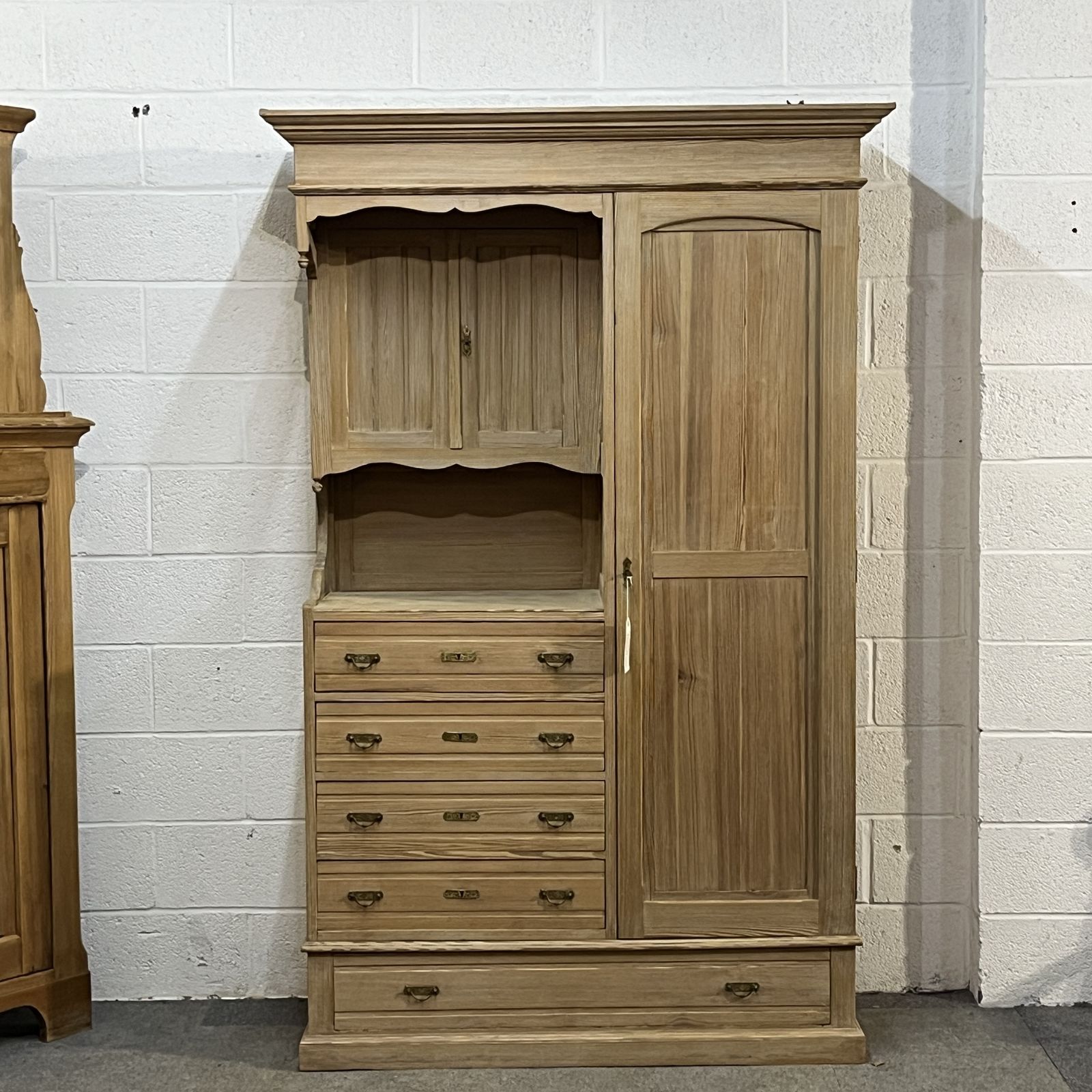 Very Quirky Antique Pine Cupboard Unit With Drawers (Partially Dismantles)