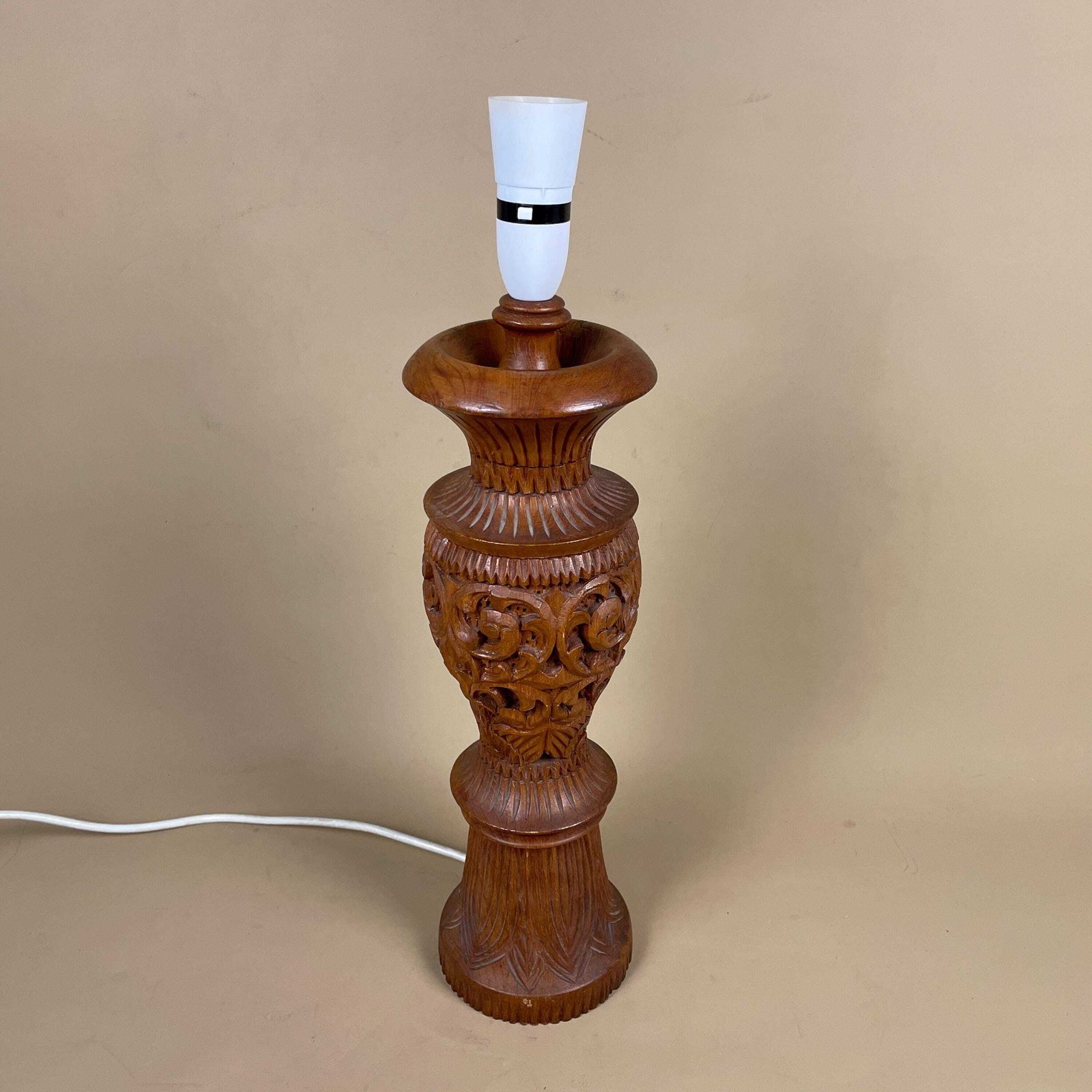Indian Wooden Lamp Light Bedside Side Table Vintage Hand Carved Wood Asian Pattern Brown India Handmade Traditional Antique Classic photo Lighting