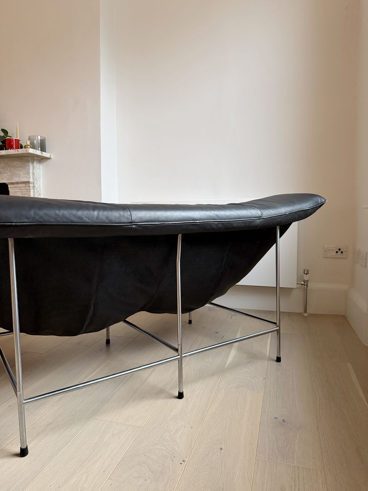Gerard Van Den Berg For Montis, 1980s Vintage Butterfly Black Leather 2 Seat Sofa photo for sale