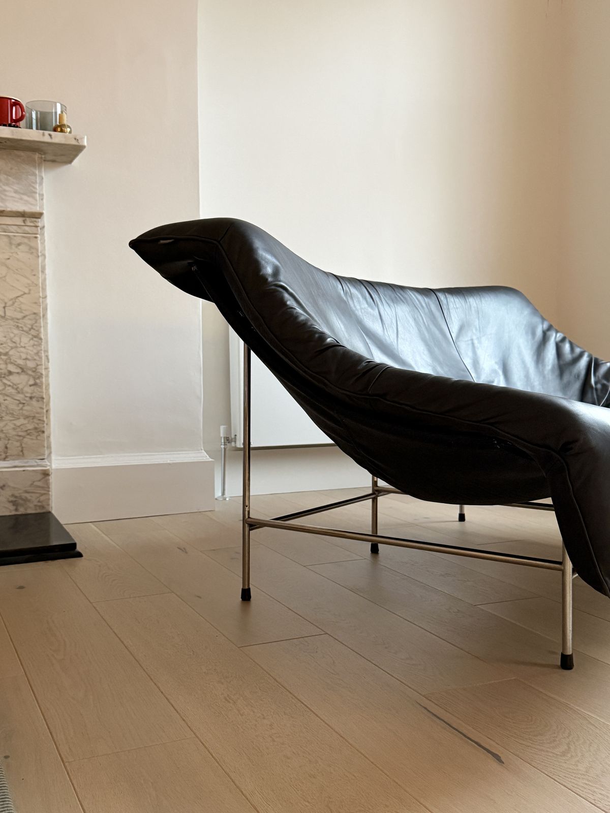 Gerard Van Den Berg For Montis, 1980s Vintage Butterfly Black Leather 2 Seat Sofa photo Furniture