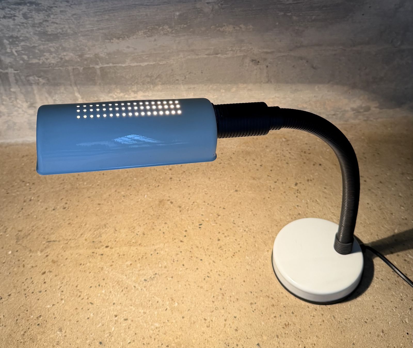1980s Veneta Lumi Italian Desk Lamp photo furniture
