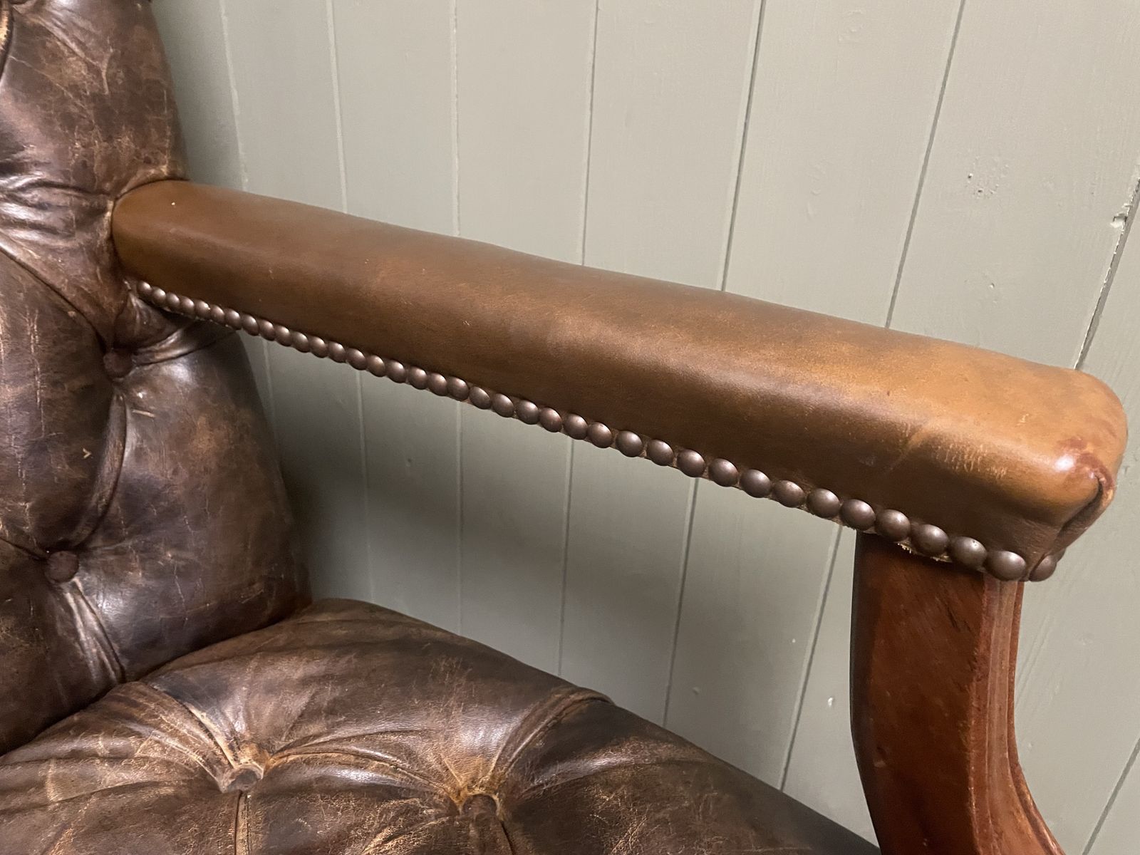 Vintage Pair Of Handmade English Leather Chesterfield Gainsborough Armchairs photo vinterior