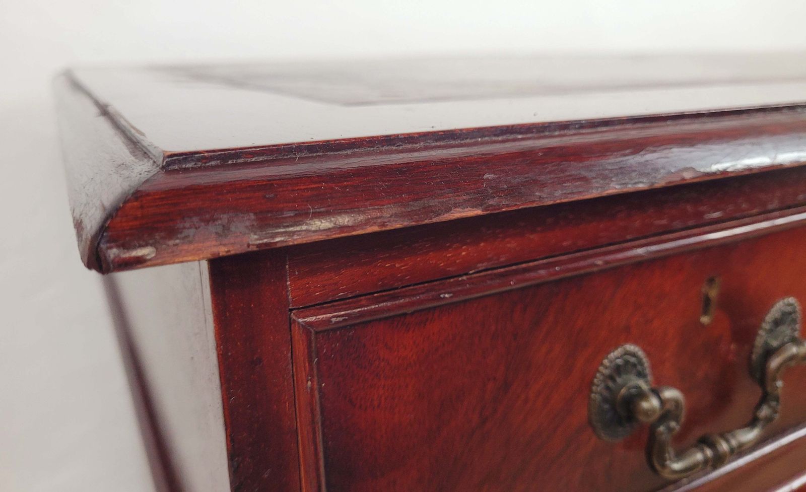 photo vintage Vintage Pedestal Writing Desk Leather Top Mid 20thc Mahogany