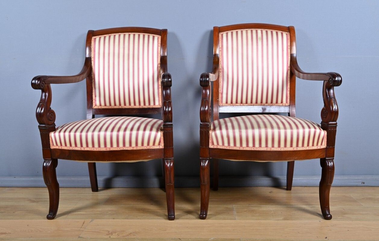 Pair Of Armchairs In Solid Cuban Mahogany, Restoration Period – Early 19th Century photo Furniture