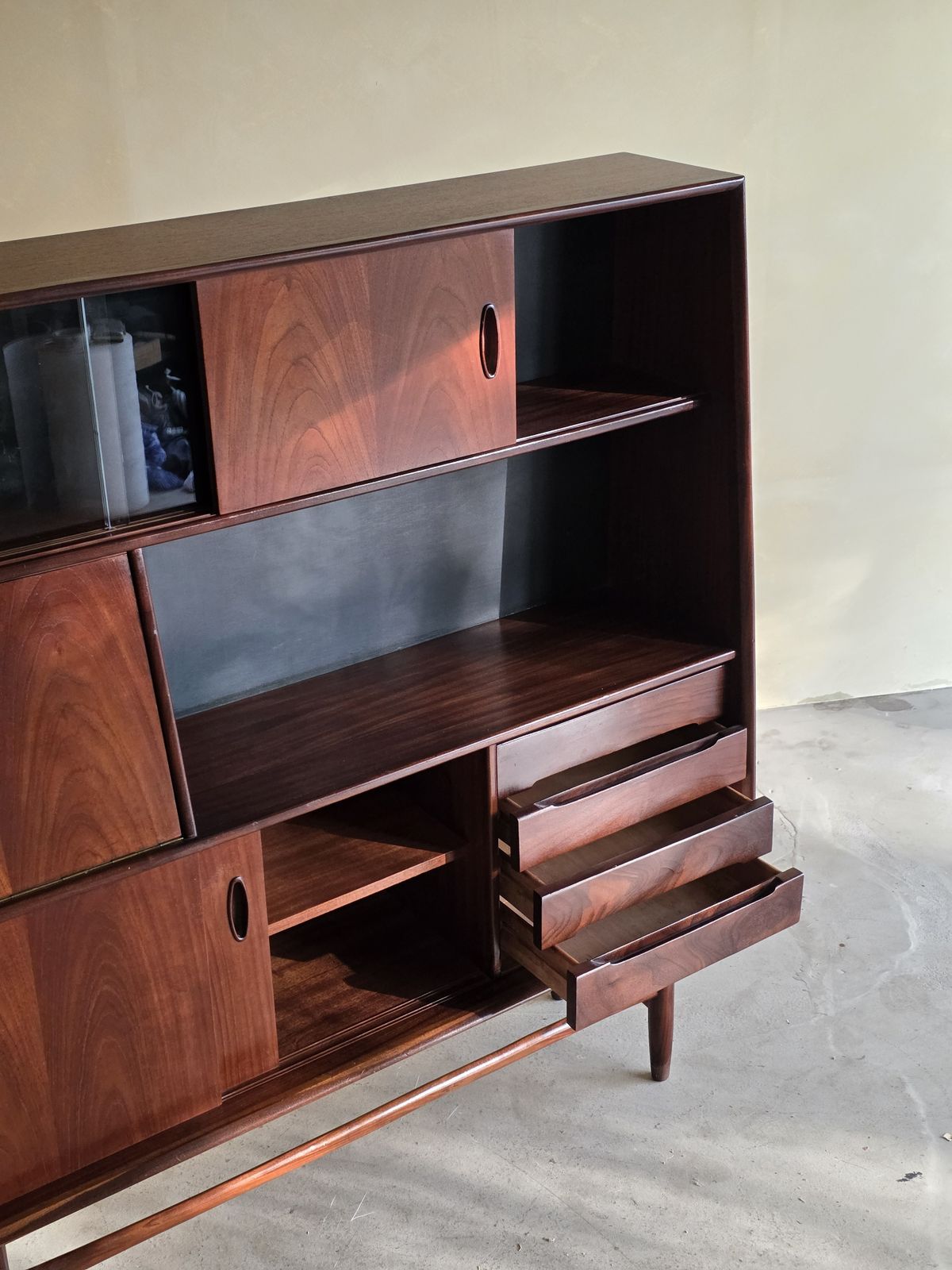 Meubels Vintage Teakhouten Highboard, Ca. Jaren 1960 photo