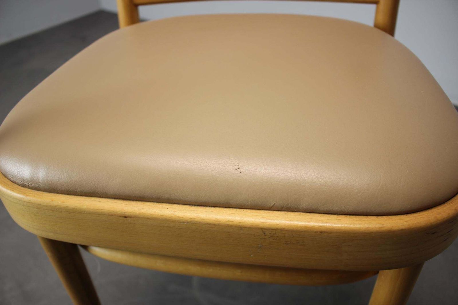 photo furniture 1980s Chair By Ton, Czechoslovakia