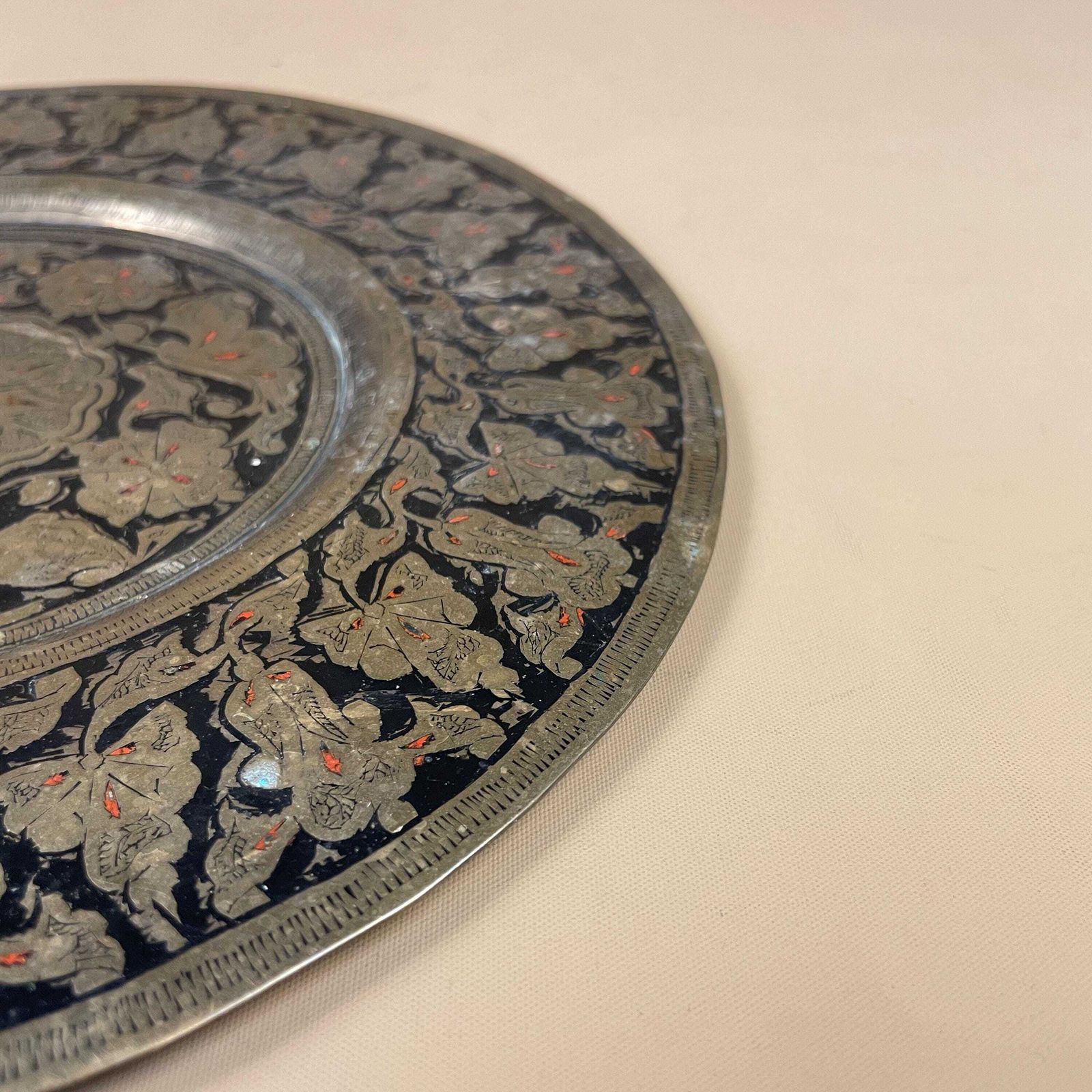 Antique Metal Gold Indian Patterned Brass Tray 24.5cm Plate Asian Handmade Etched Intricate Vintage Decorative Patterned Wall Art Black photo vinterior