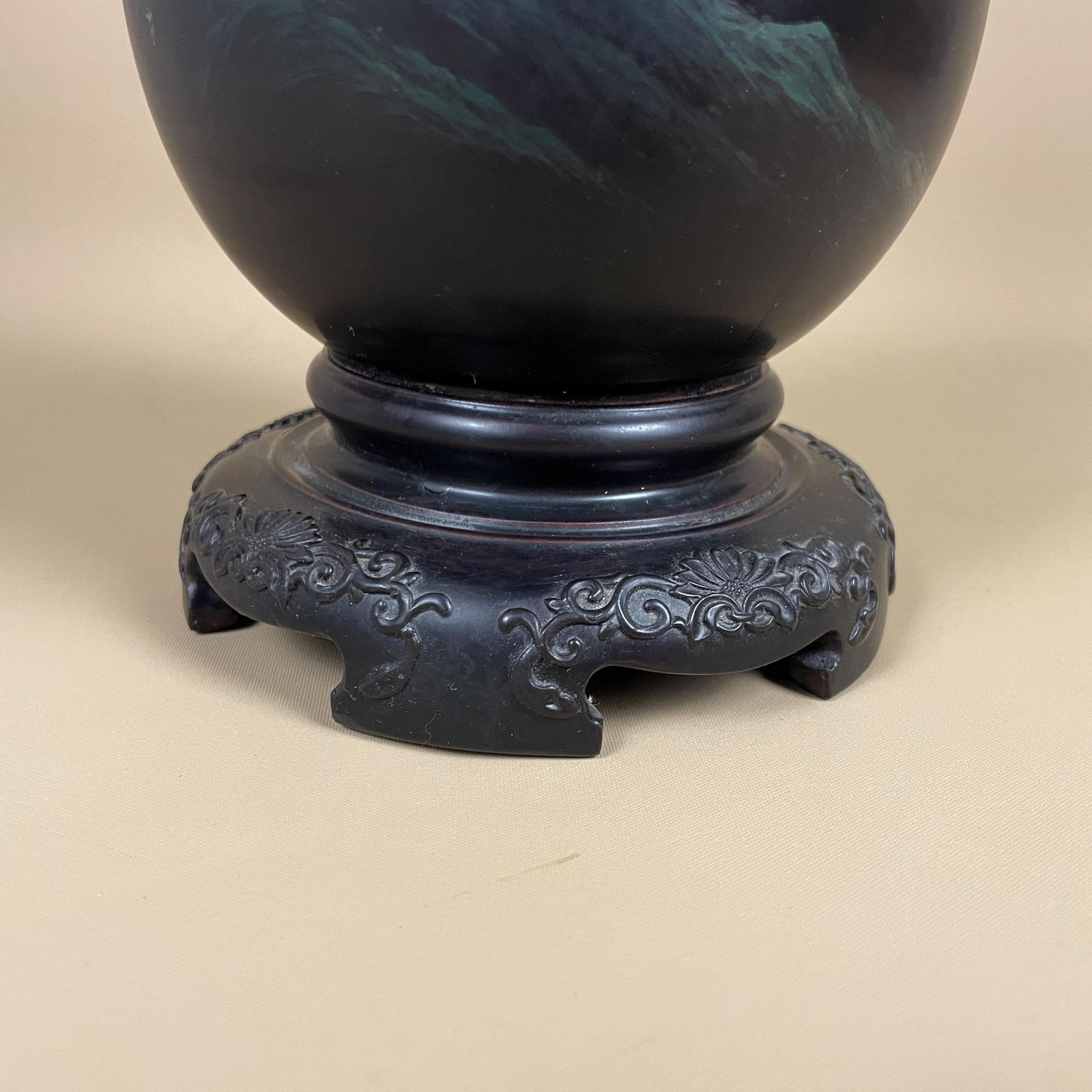 Asian Lacquer Vase Gilt Landscape Hand Painted Oriental Decor Vintage Black Gold Decorative Art Vase With Stand Japanese photo furniture