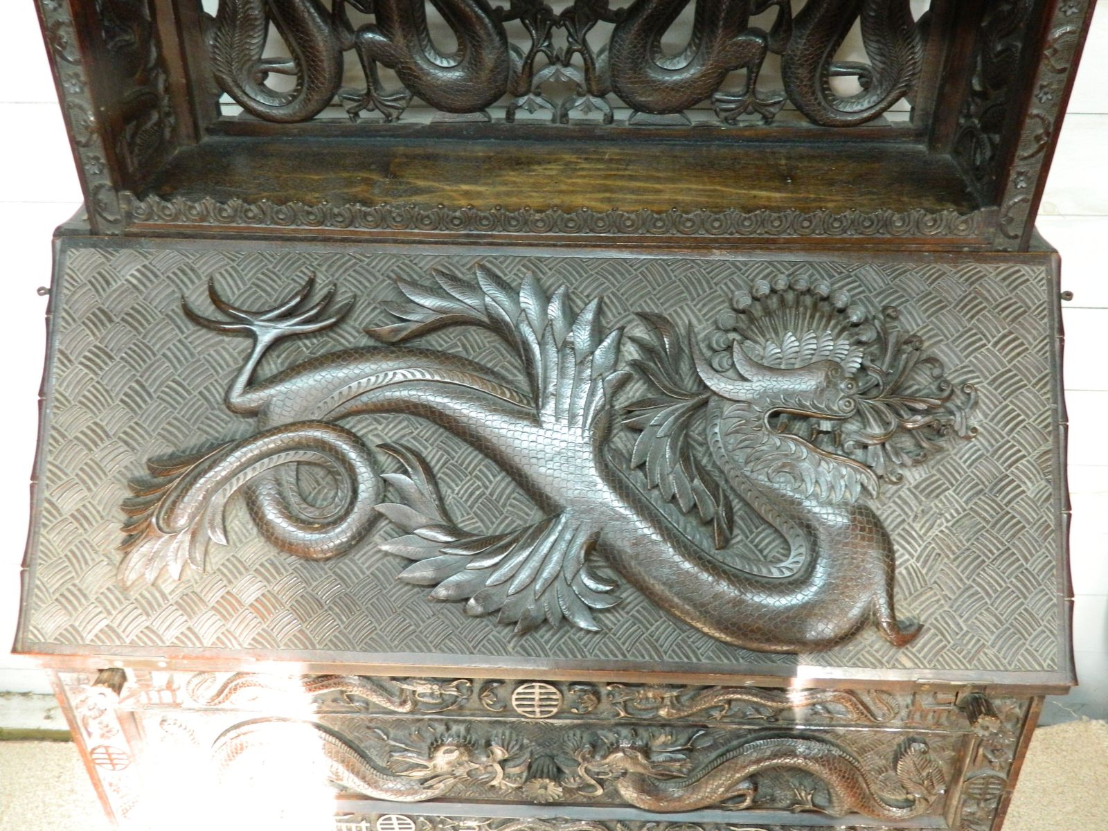 Antique Chinese Dragon Carved Bureau photo vinterior