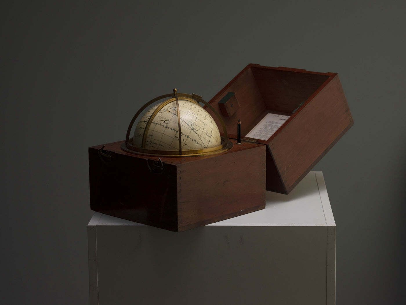 Starfinder Marine Navigation Device, Cary & Co., 1925, United Kingdom photo furniture