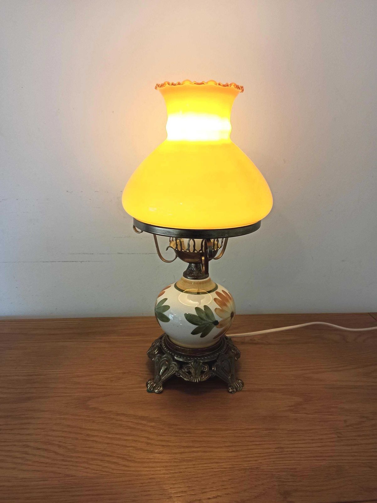 Art Nouveau / Deco stijl tafellamp, met kap.