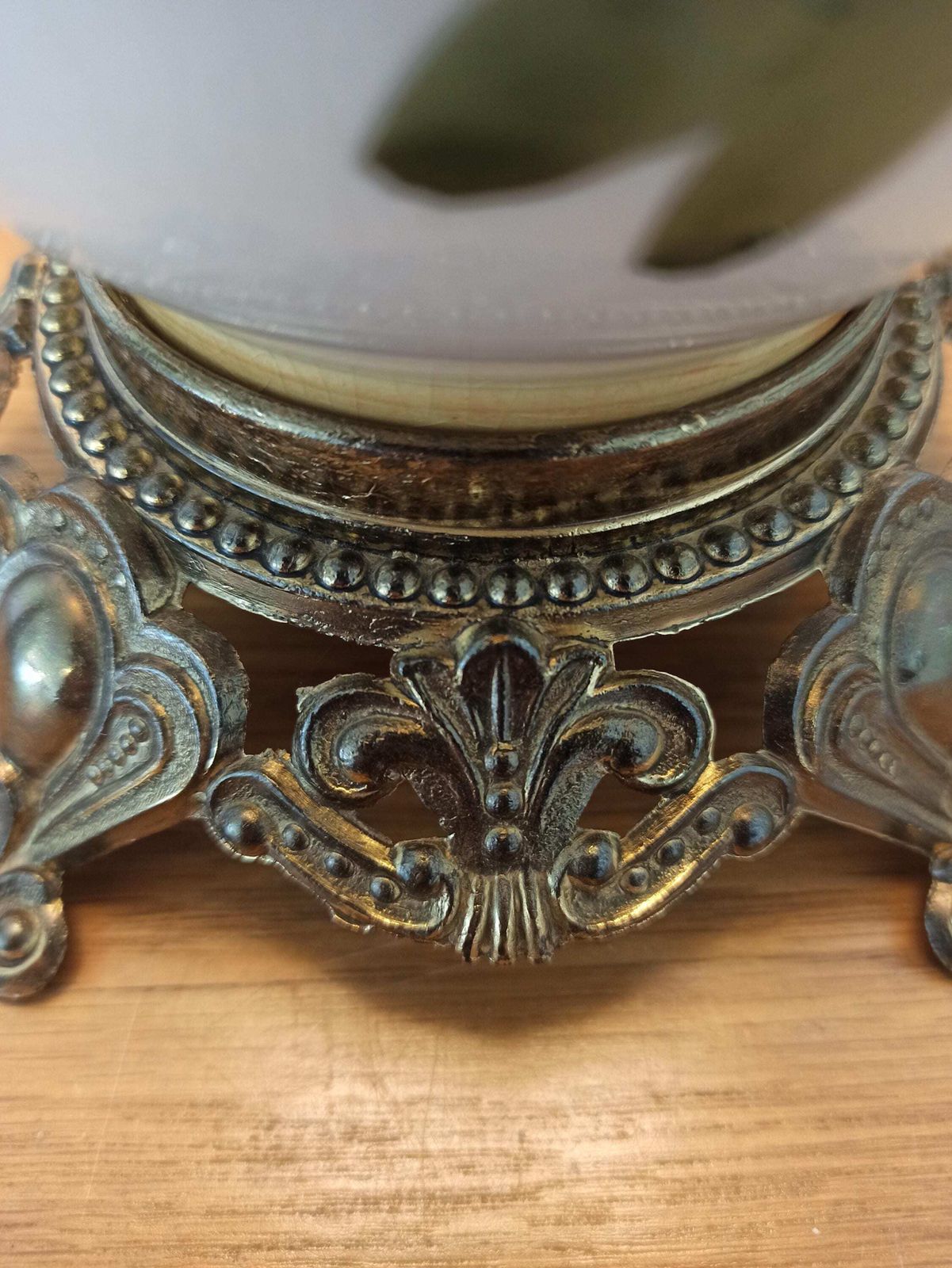 Art Nouveau / Deco Style Table Lamp, With Shade. photo Lighting