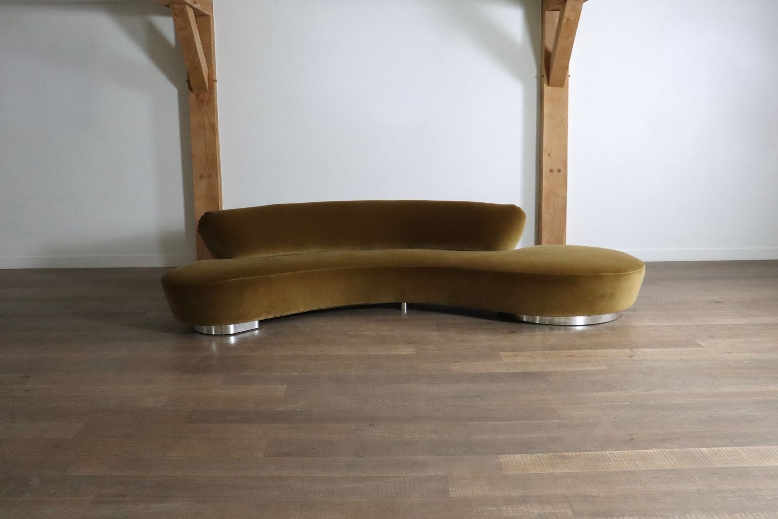 Vladimir Kagan Serpentine Sofa In Velvet For Directional USA 1999 photo vinterior