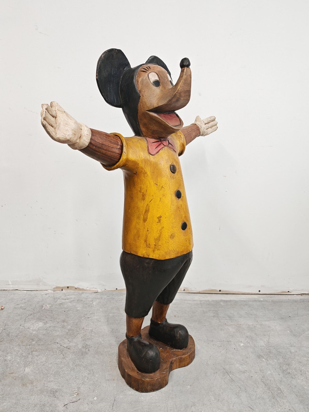 Vintage Hand Carved Xl Sculpture Of Mickey Mouse, USA 1940s photo 3000.0