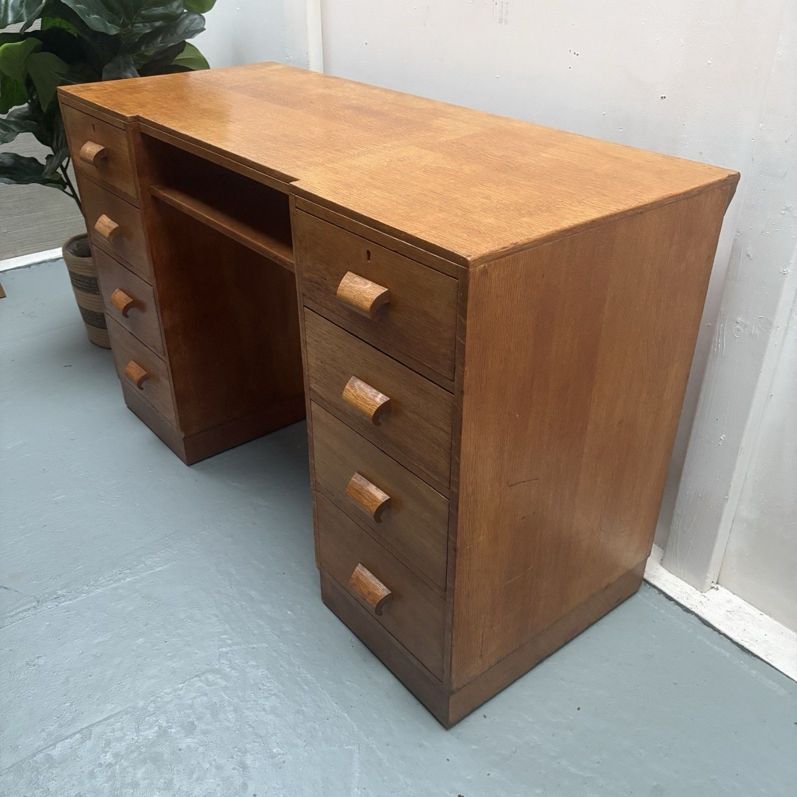 675.0 Late 1930s English Oak Art Deco Modernist Twin Pedestal Writing Desk photo