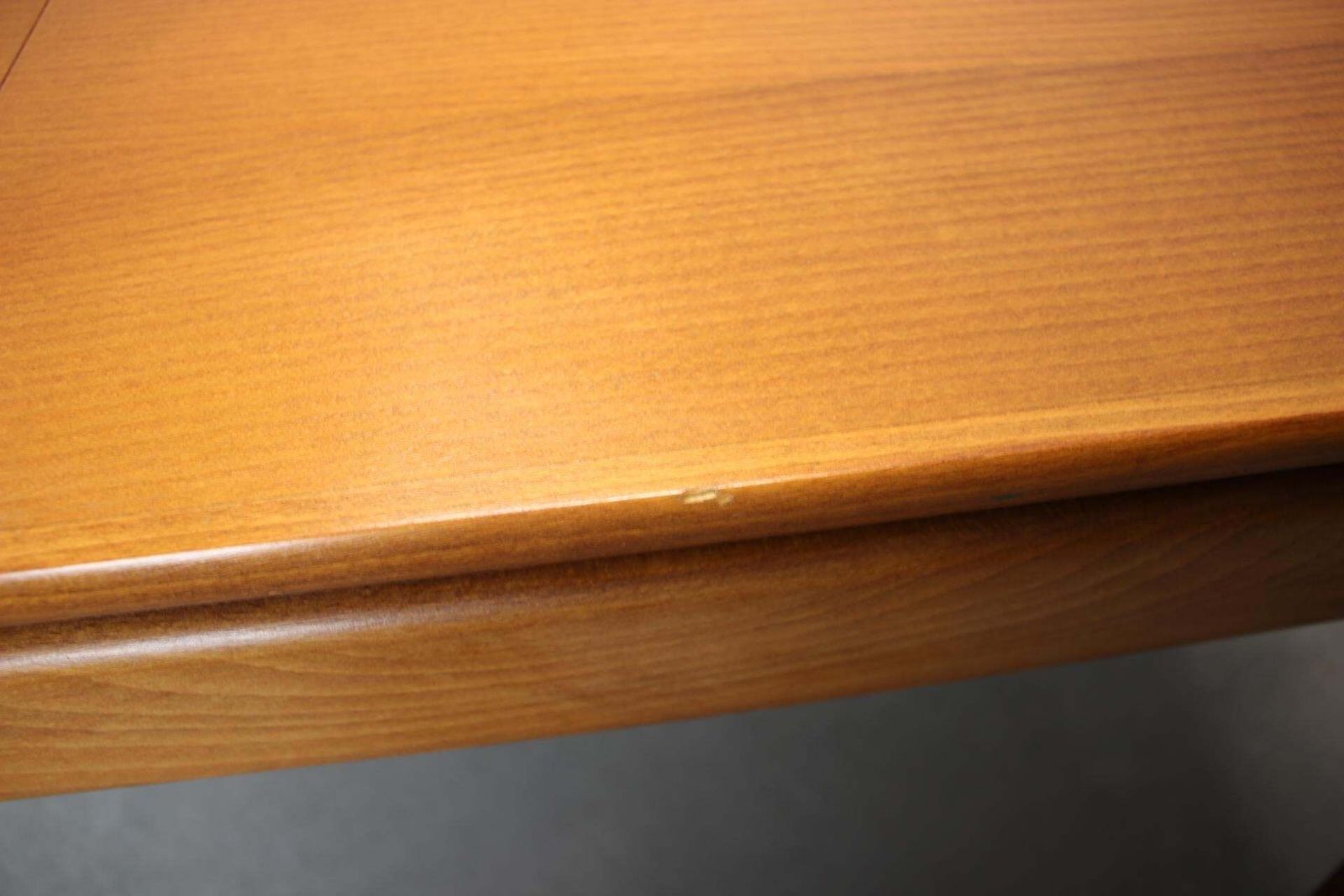 photo vinterior Extendable Dining Table By Dřevotvar, 1970s