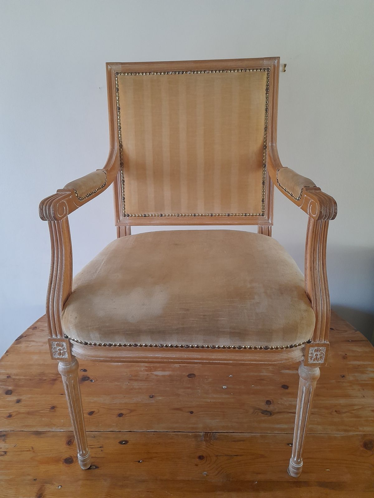 Fauteuil Chairs, Beech, Set Of Eight, Upholstered In Andrew Martin Velvet photo for sale