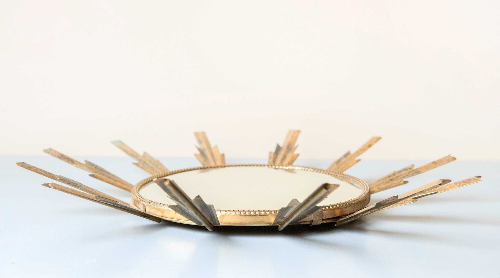 Vintage Sunburst Convex Wall Mirror – 1950s English Golden Bullseye Circle Mirror – Mid Century Retro Decorative Mirror photo vinterior
