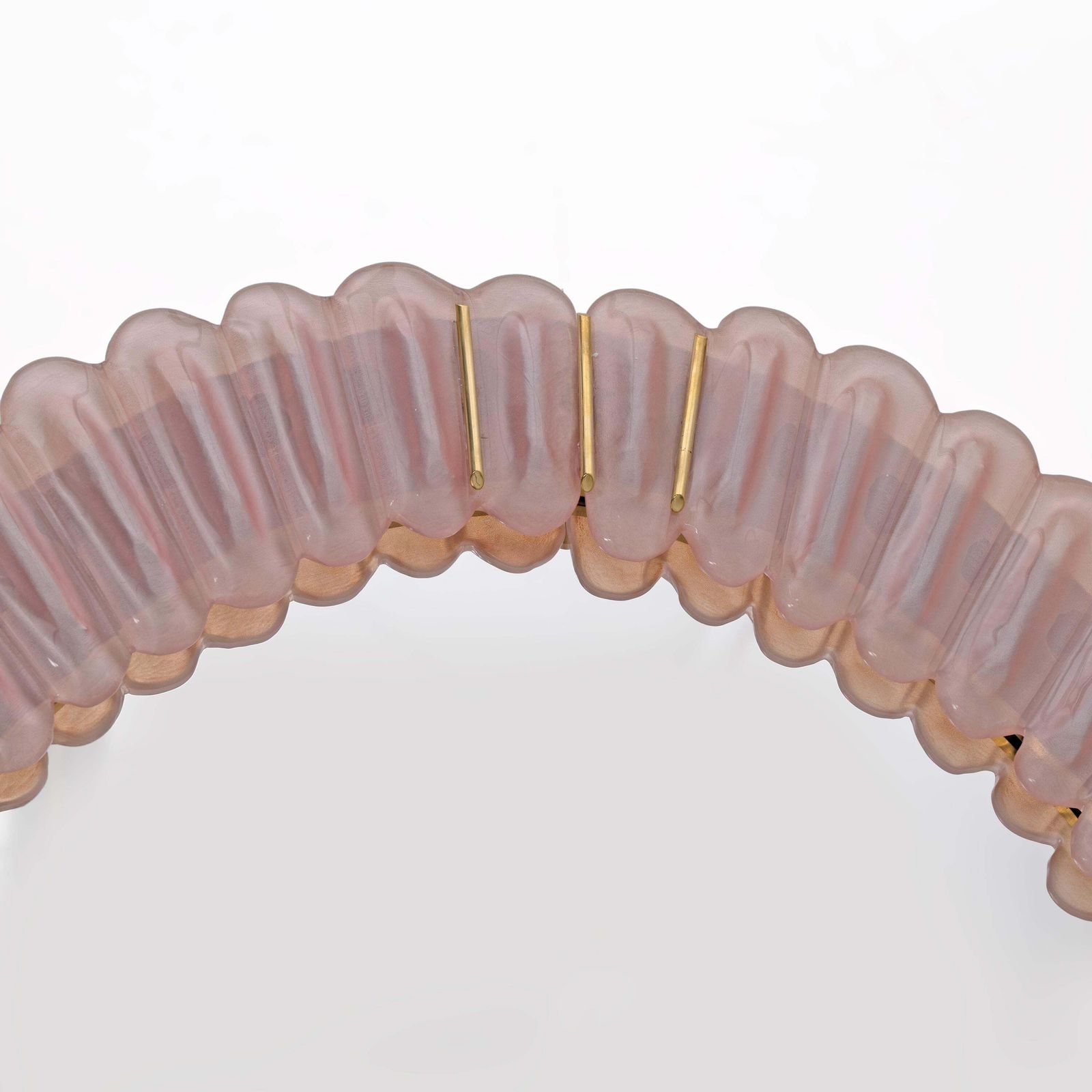 Mid Century Modern Italian Oval Mirror In Brass And Pink Murano Blown Glass photo vinterior