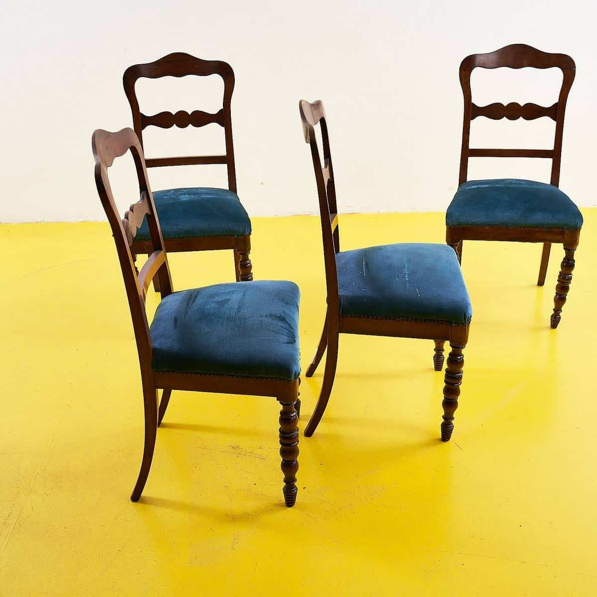 photo furniture Set Of Wooden Chairs With Green Seat – 4 Pieces