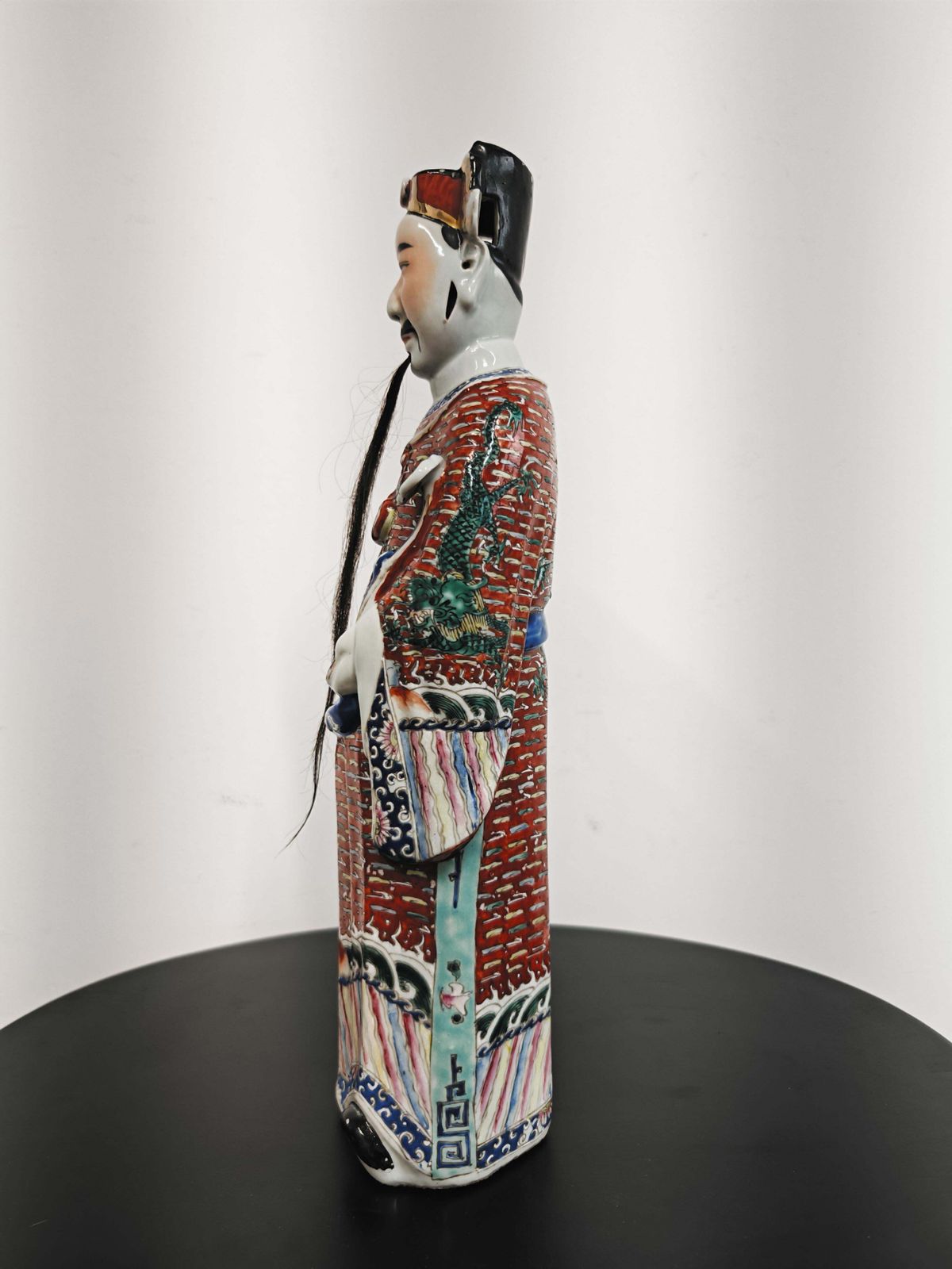 photo furniture Antique Famille Rose Porcelain Immortal Figurine Sculpture, 19th Century
