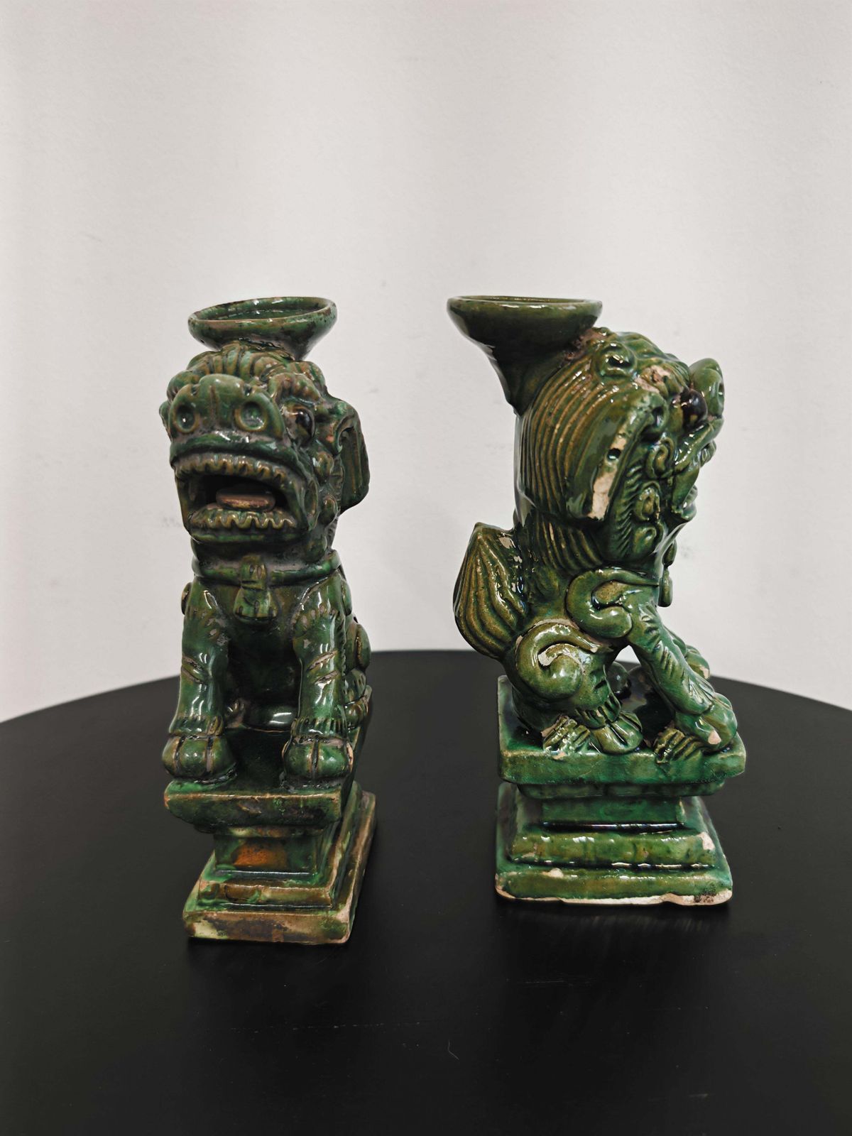 photo furniture Pair Of Antique Foo Dogs Candle Holders In Ceramic, China 19th Century