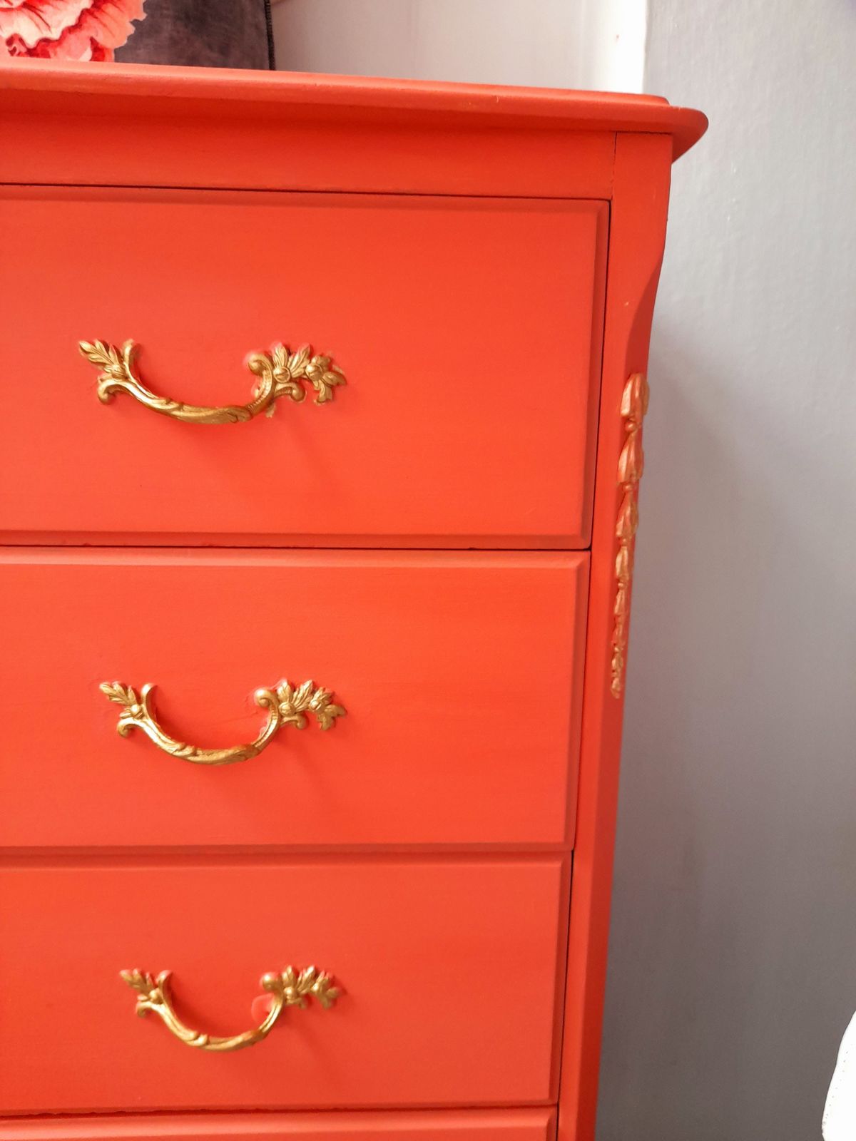 Olympus Five Drawer Chest. Hand Finished In Flamingo With Gold Highlights And Chateau Crest photo 550.0