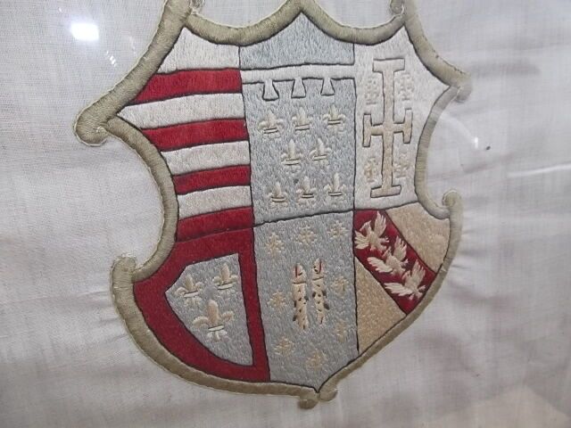 Oak,Fire Screen,Screen,Fireplace,Barley Twist,Embroided,Crest,Coat Of Arms,Glaze photo Home Fixtures